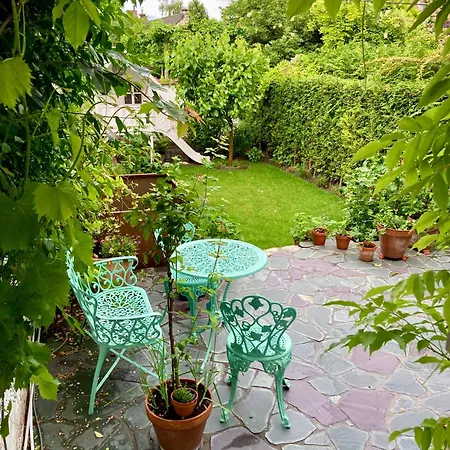 Calm, & Birdsong Near The Center * Brussels